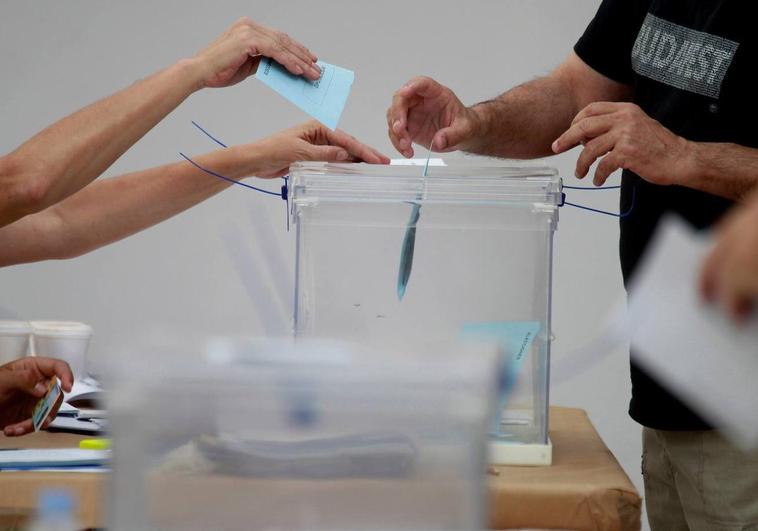 La corrupción electoral en Mojácar y Melilla agita la recta final de la campaña