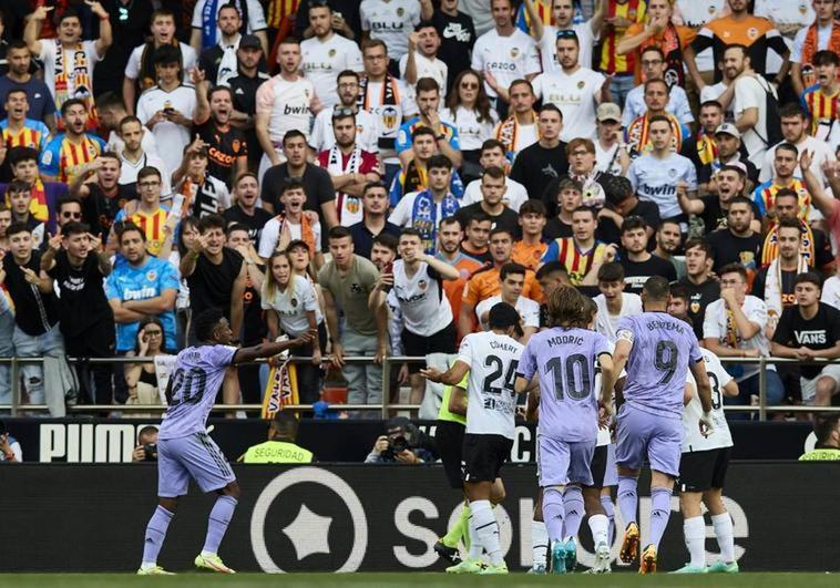 Competición basa el cierre de Mestalla en vídeos de TikTok y Twitter