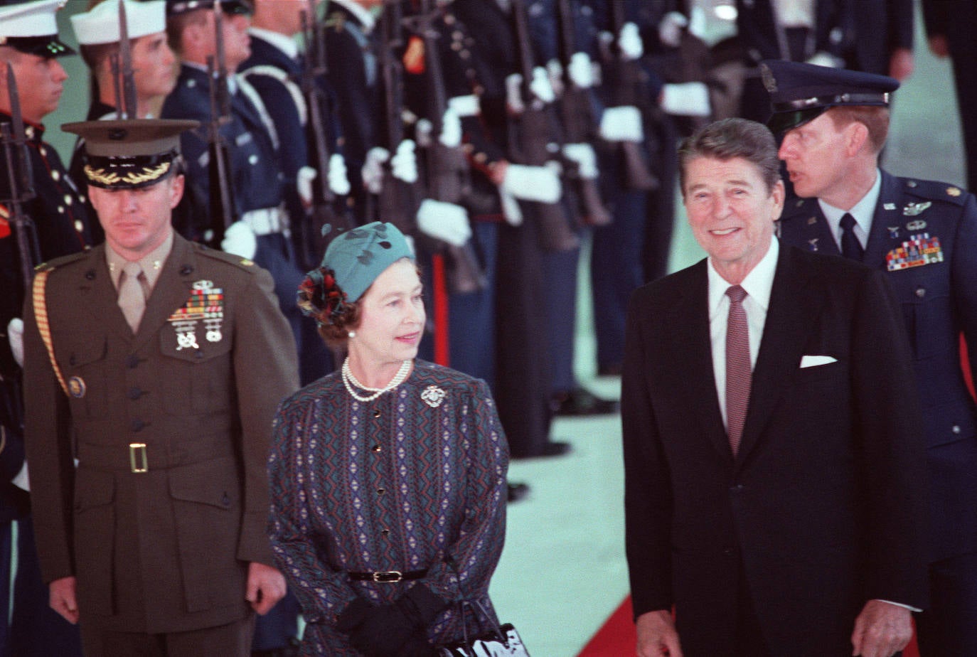 Isabel II en su visita a EE UU en 1983 junto al entonces presidente norteamericano Ronald Reagan