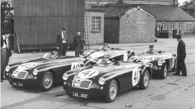 Los EX 182, prototipos del futuro MGA, listos para Le Mans en 1955