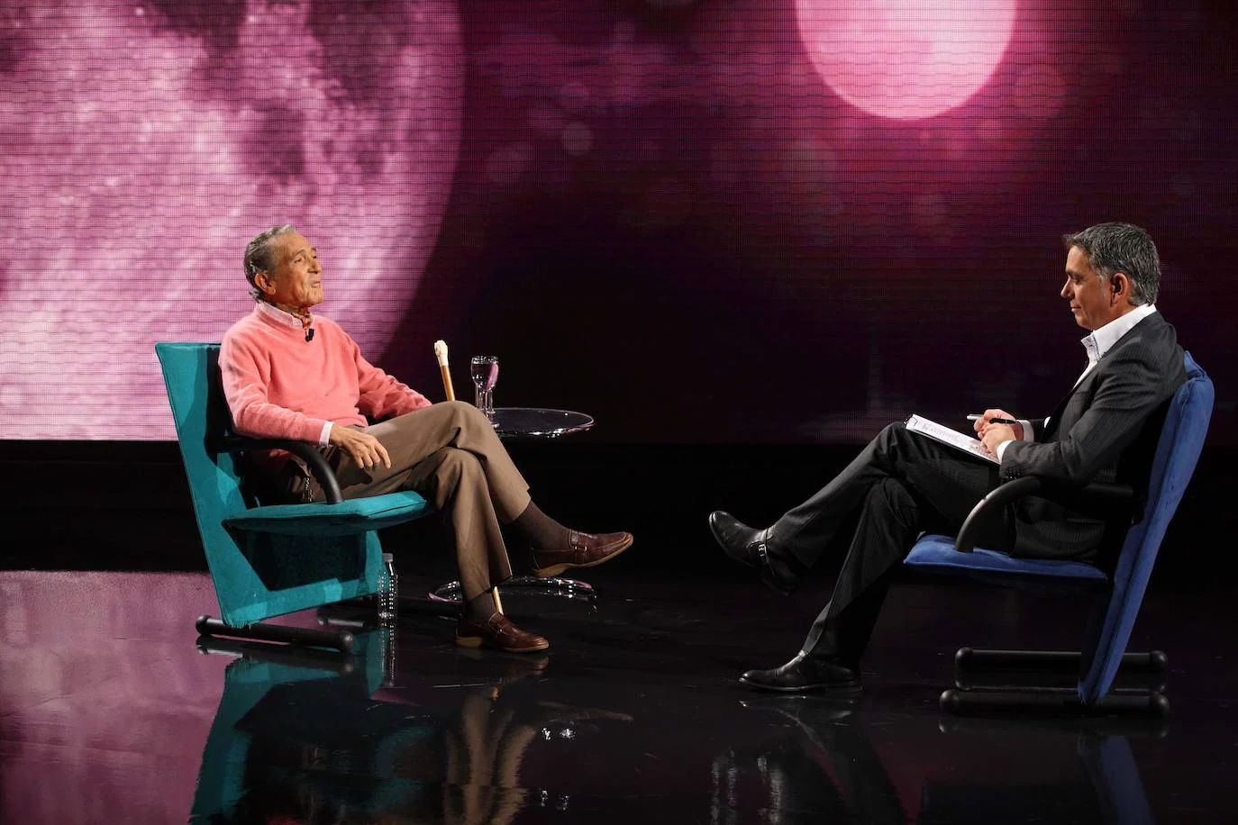 Antonio Gala entrevistado en el programa por Juan Ramón Lucas en el programa 'En noches como esta', en 2008. 