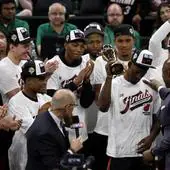 Miami Heat, celebrando el campeonato de la Conferencia Este y el MVP de Jimmy Butler.