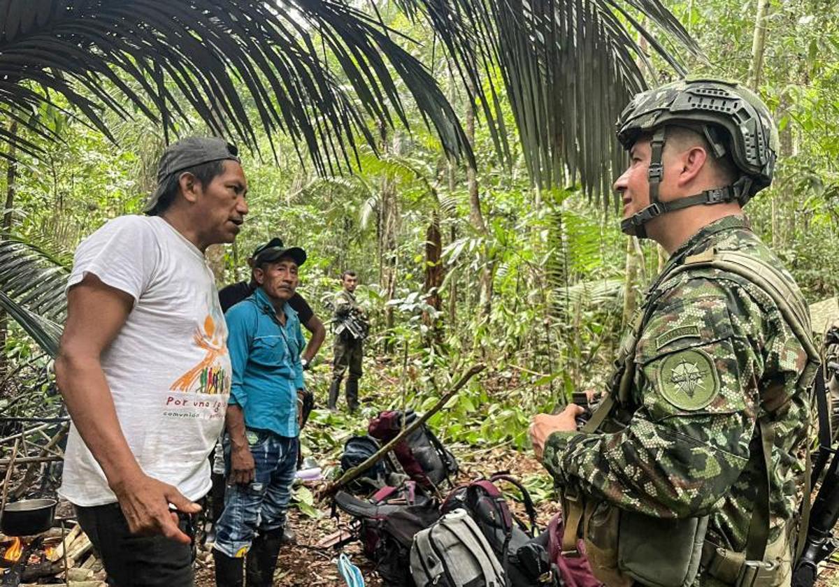 Decenas de indígenas se han sumado a la operación militar.