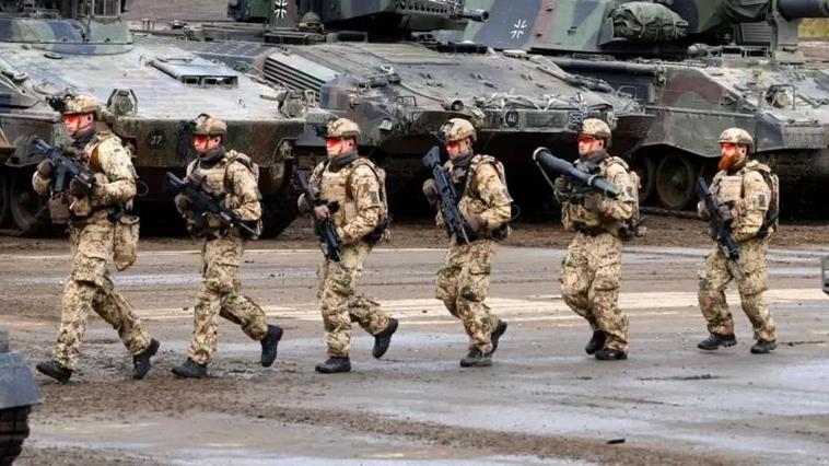 Miembros de la Bundeswehr, durante un ejercicio militar.