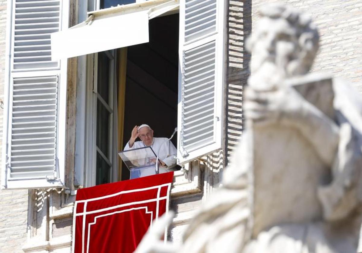 El Papa retoma su trabajo en el hospital ante su «progresiva mejoría»