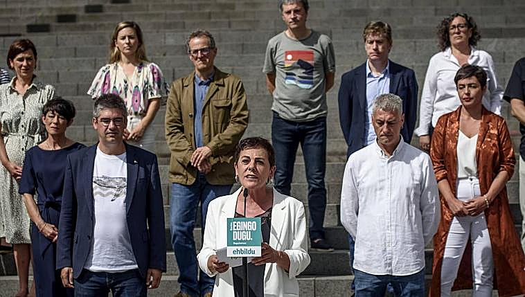 Víctimas piden que se embarguen sueldos públicos a los exetarras elegidos el 28-M