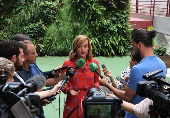 Pilar Alegría este martes en la sede del PSOE, en la calle Ferraz (Madrid)