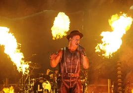 El batería de Rammstein se distancia de Till Lindemann ante las acusaciones de abusos