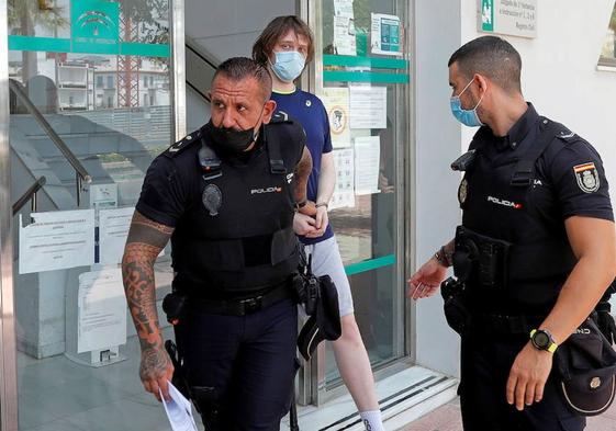 Joseph James O'Connor sale detenido de la comisaría de Estepona en julio de 2021.