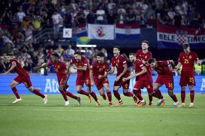 Los jugadores celebran el triunfo