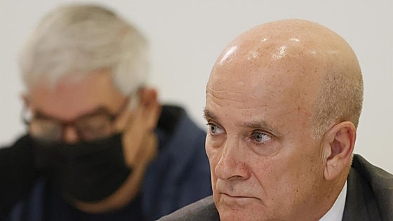 El fiscal «descoloca» en el juicio del Alvia al retirar la acusación al jefe de Adif