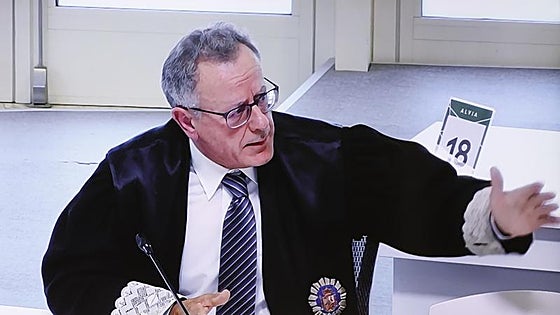 El fiscal del Alvia justifica que «se confunden las causas con las consecuencias» del accidente
