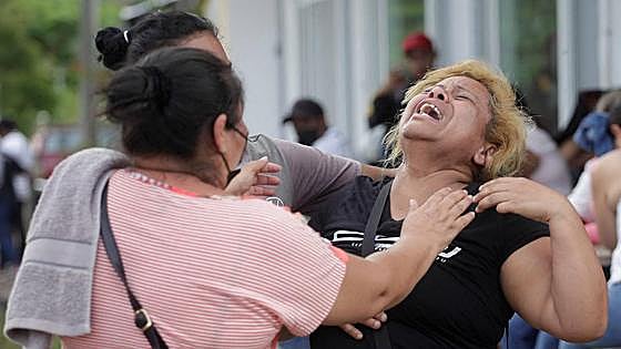 Más de cuarenta reclusas mueren tras reyertas y un incendio en una cárcel de Honduras
