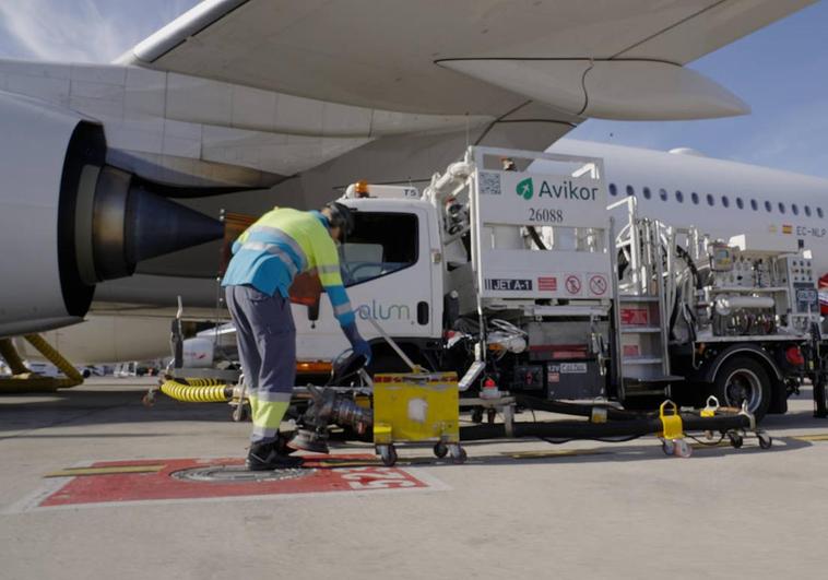 La instalación de 30 plantas de biocombustible para aviones generaría 270.000 empleos en la España rural