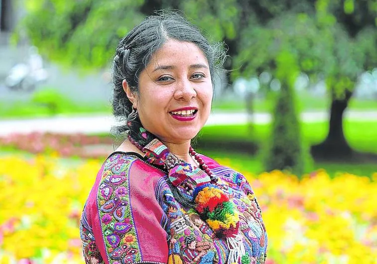 La joven artista es miembro de la comunidad indígena Kaqchiquel.