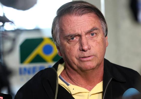 Jair Bolsonaro, expresidente de Brasil, en el aeropuerto Santos Dumont antes de su juicio
