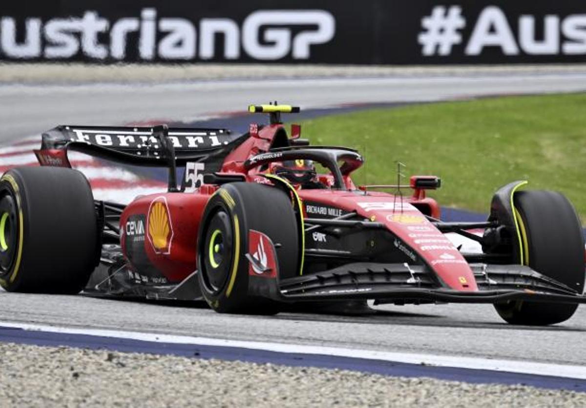 Carlos Sainz, al volante de su Ferrari durante el Gran Premio de Austria.