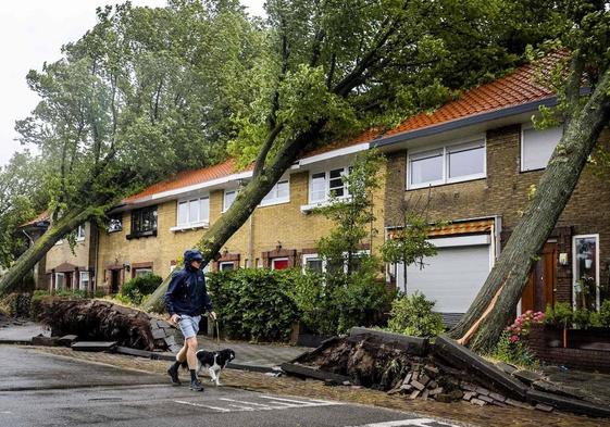 Una tormenta histórica paraliza Países Bajos