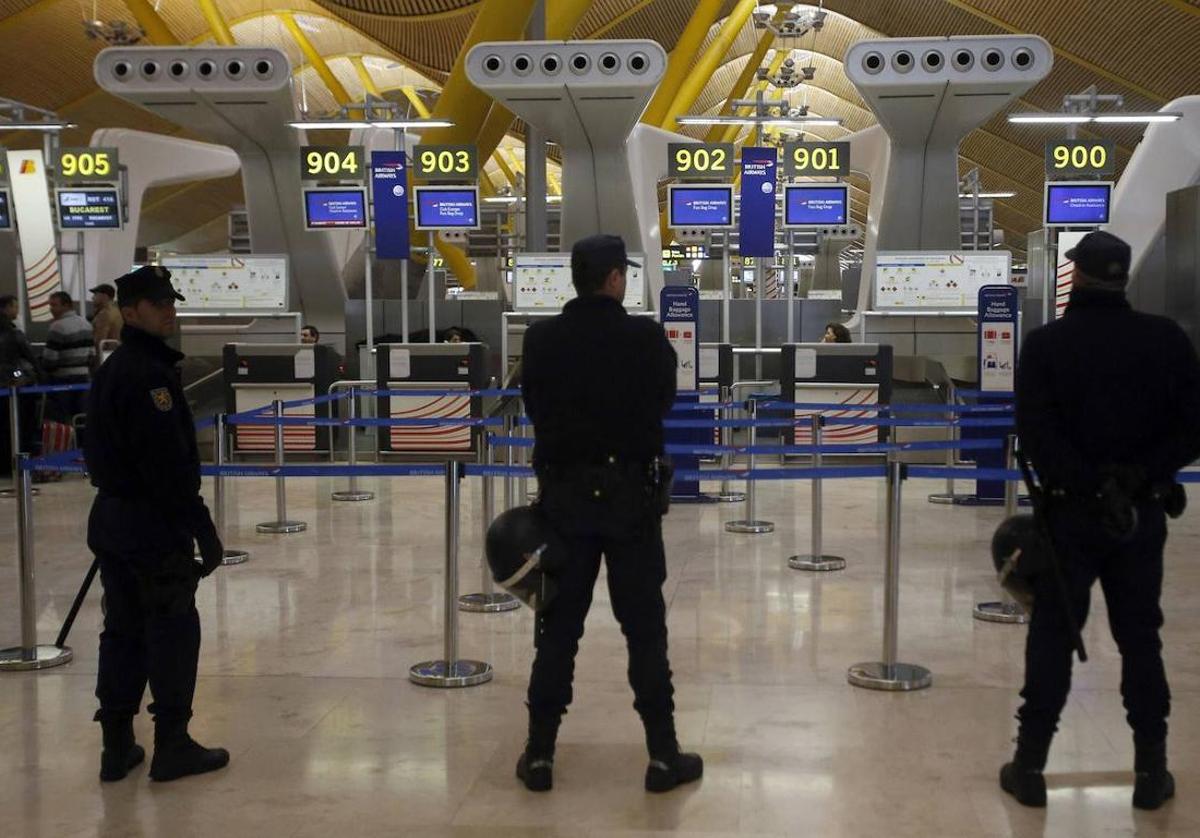 Detenido un reclutador de Daesh en el aeropuerto de Barcelona