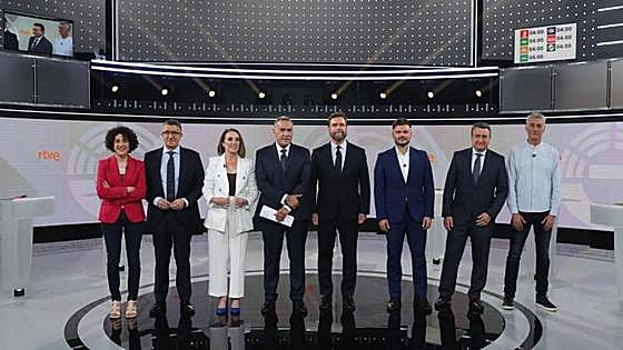 El PSOE y sus socios ajustan cuentas en un debate en el que PP y Vox se evitan