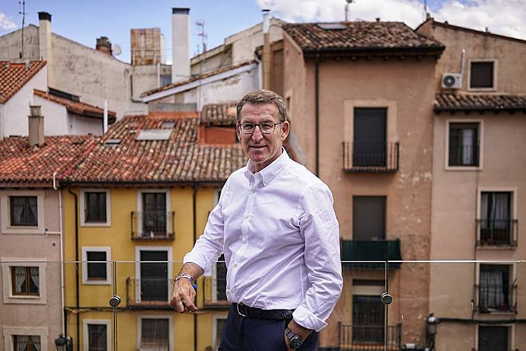 Feijóo al término de la entrevista ayer en Logroño