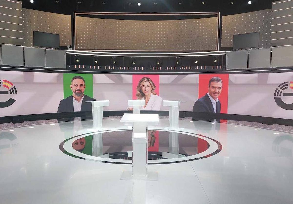 La jornada electoral de hoy estará marcada por el debate a tres que protagonizarán esta noche Sánchez, Díaz y Abascal en TVE.