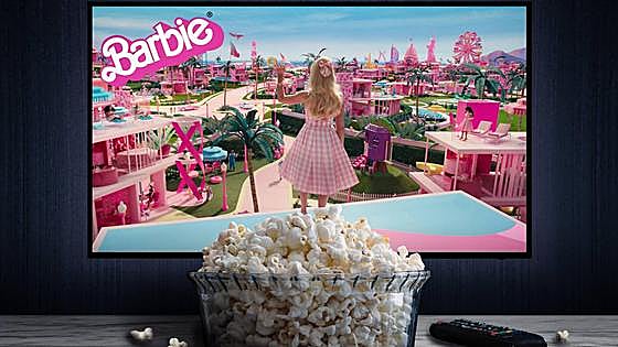 La muñeca Barbie da el salto al cine y pinta de rosa las vacaciones