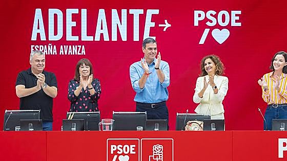 Sánchez da por hecho que seguirá en el Gobierno pese a depender de Puigdemont