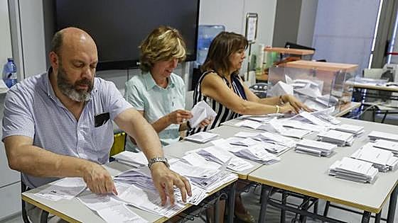 El PSOE explota todas las vías para intentar recuperar el escaño 'perdido'