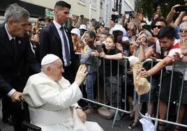 El papa Francisco saludando a los presentes en la Jornada Mundial de la Juventud.