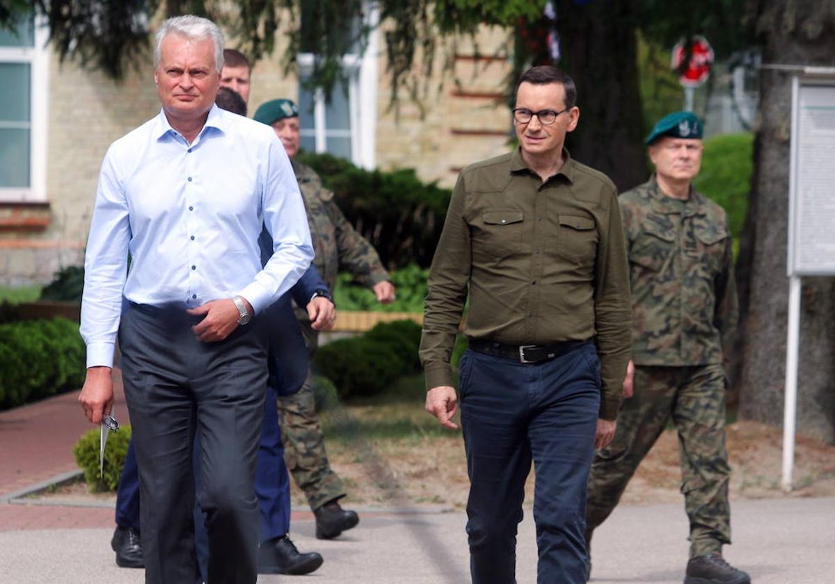 El primer ministro polaco, Mateusz Morawiecki, y el presidente lituano, Gitanas Nauseda, se reunieron este jueves en la base militar de Suwalki.