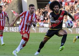 El Rayo alza el telón tomando Almería de penalti