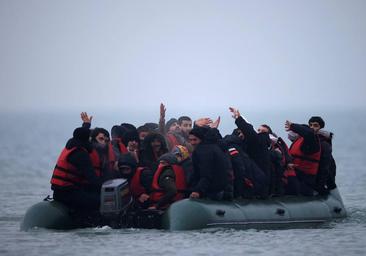 Seis migrantes mueren en un naufragio en la costa de Calais