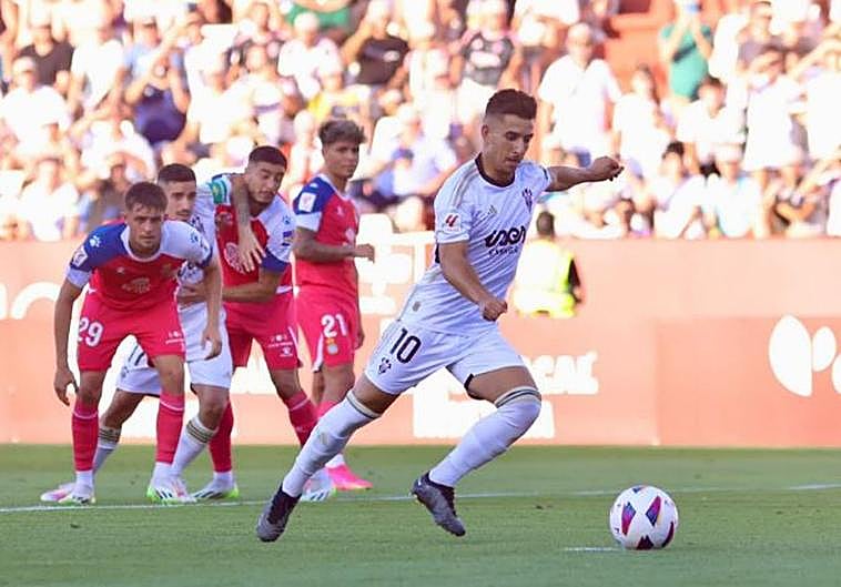 Quiles rescata un punto para el Alba ante un conformista Espanyol