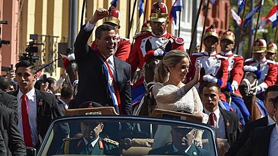 El conservador Santiago Peña jura como presidente de Paraguay