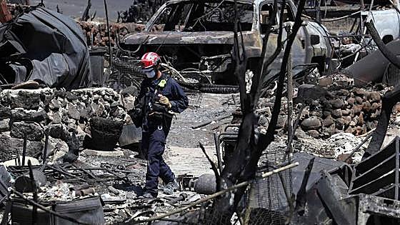 Dimite el jefe de emergencias de Maui que defendió no haber activado las sirenas en los incendios