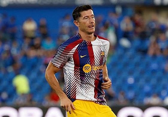 Robert Lewandowski, calentando.