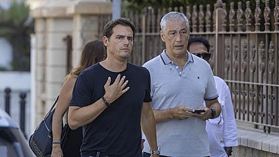 Albert Rivera se despide de su padre en una emotiva carta