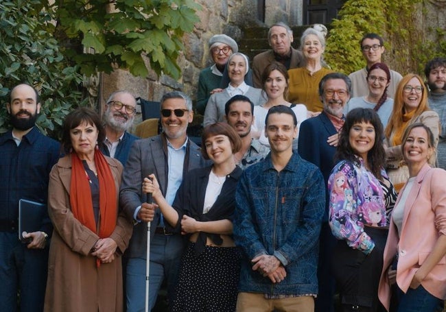 Foto de familia con los participantes en las jornadas poéticas.