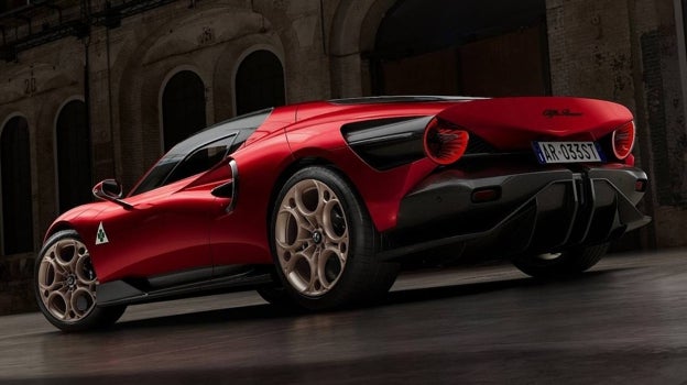 El nuevo Alfa Romeo 33 Stradale rinde tributo a la 'coda tronca'.