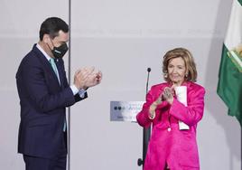 María Teresa Campos, recibiendo el premio Andalucía de Periodismo en marzo de 2022.