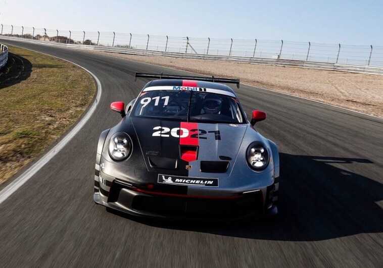 Porsche aplica sus E-Fuels en la copa Mobil 1.