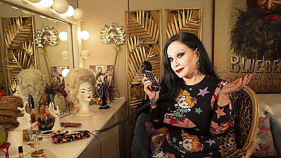 Alaska sale de 'Cine de barrio' tras su fichaje por Ana Rosa Quintana