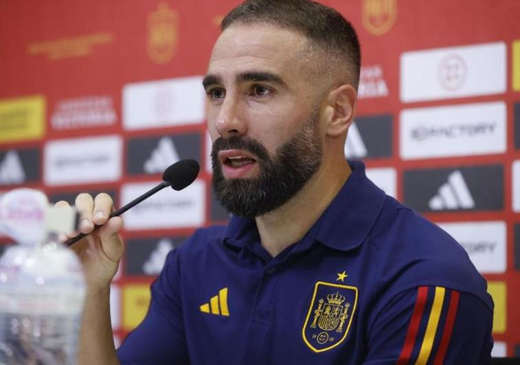 Dani Carvajal, durante su rueda de prensa en la Ciudad del Fútbol de Las Rozas.