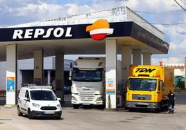 Imagen de archivo de una gasolinera Repsol