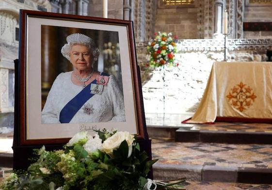 La familia real recuerda a Isabel II en privado
