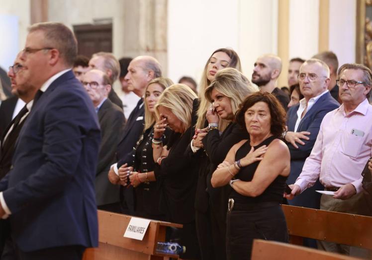 Imagen principal - Málaga despide a María Teresa Campos