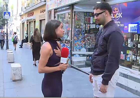 Una reportera sufre una agresión sexual en pleno directo.