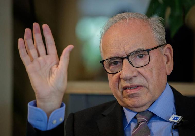 Guerra alerta del intento de destrucción del pacto constitucional y la «inmadurez» política