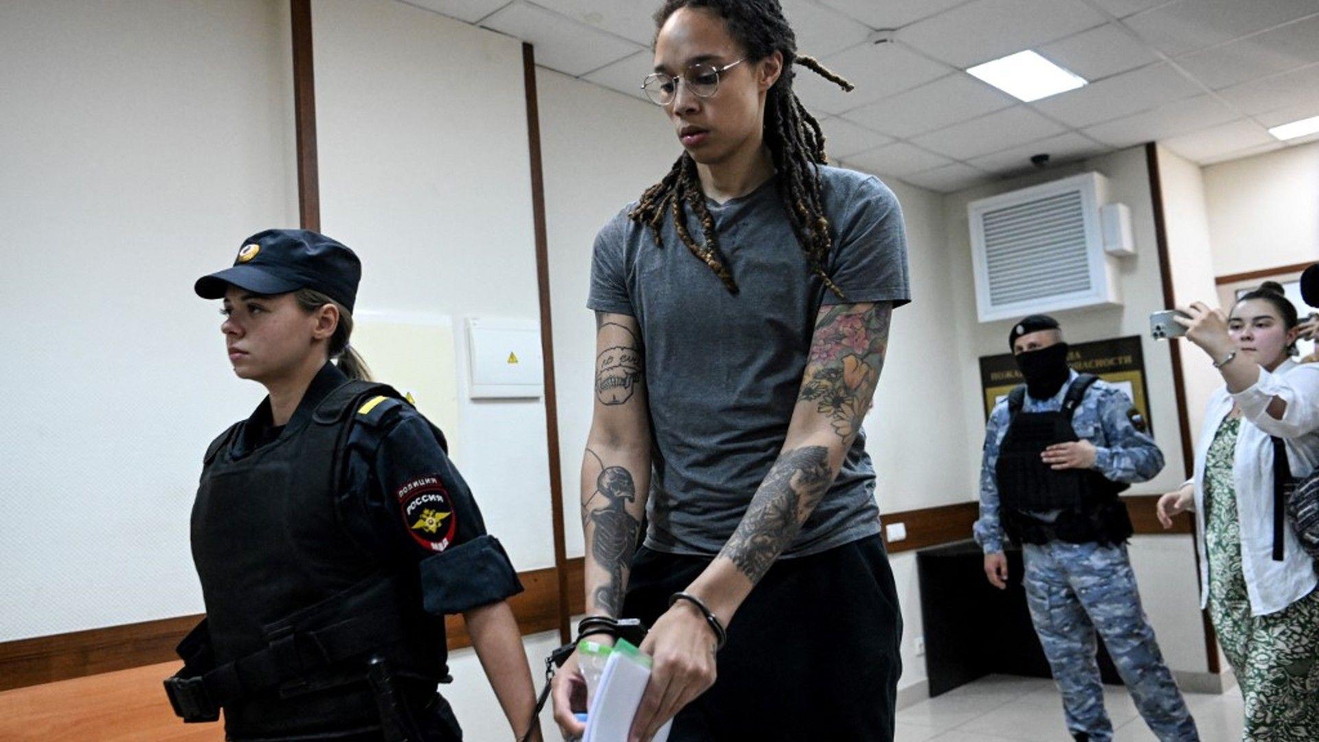 Brittney Griner, en una comparecencia ante un tribunal de Moscú antes del intercambio de presos.